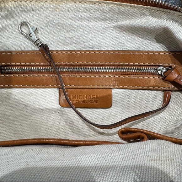 Vintage 90's Michael Kors Leather Tan Saddlebag with Silver Buckles - Picture 11 of 16